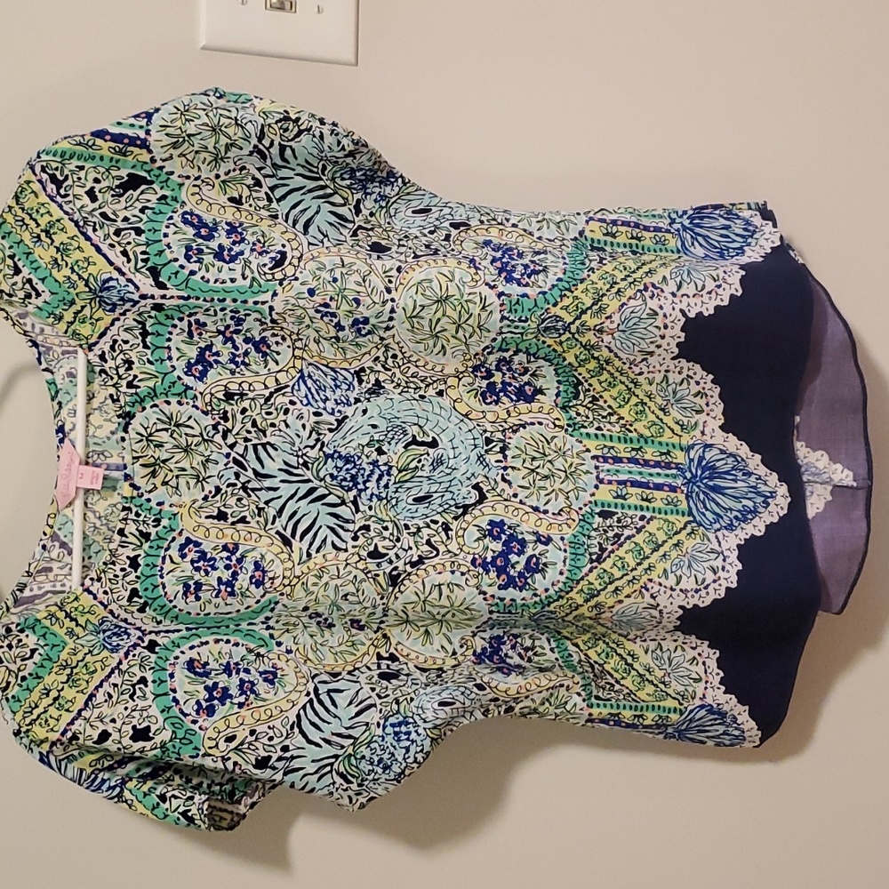 Lilly Pulitzer Guava top